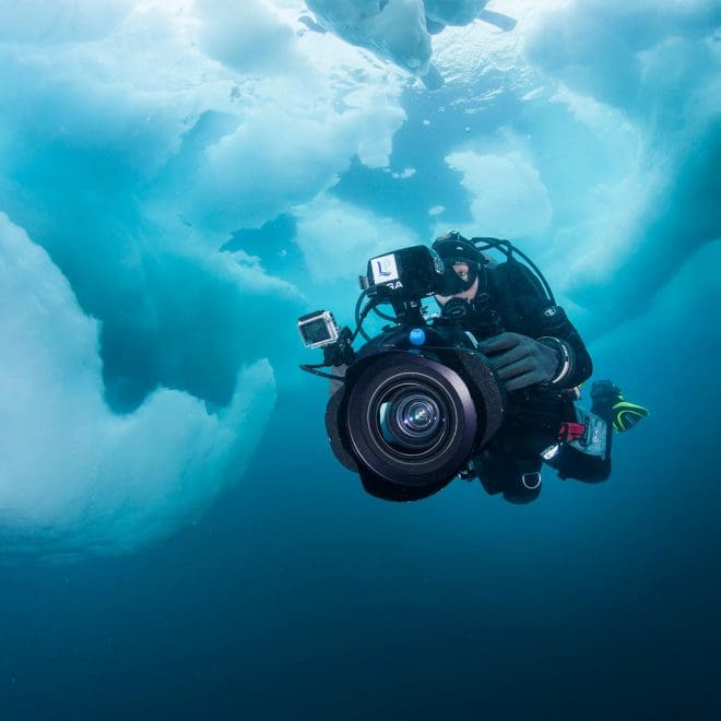 liquid-productions-ice-diving-film-crew